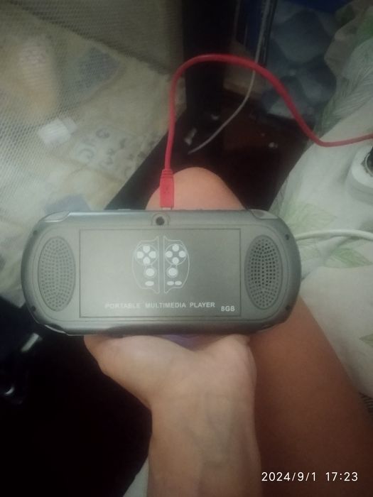 Продам ігрову приставку