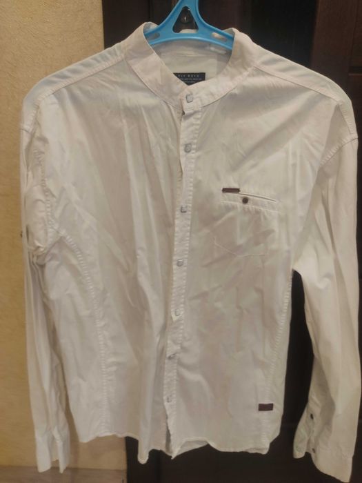 Сорочка білого кольору, розмір 44