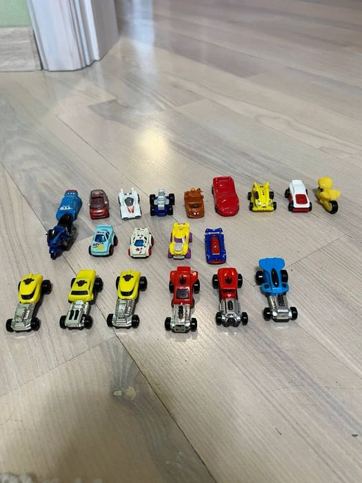 Машинки маленькі