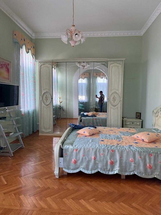 продам дом 540 м2 г.Днепр правый берег