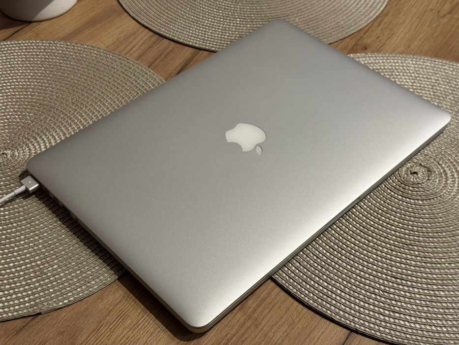 MacBook Pro Retina 15,4 Mid 2012