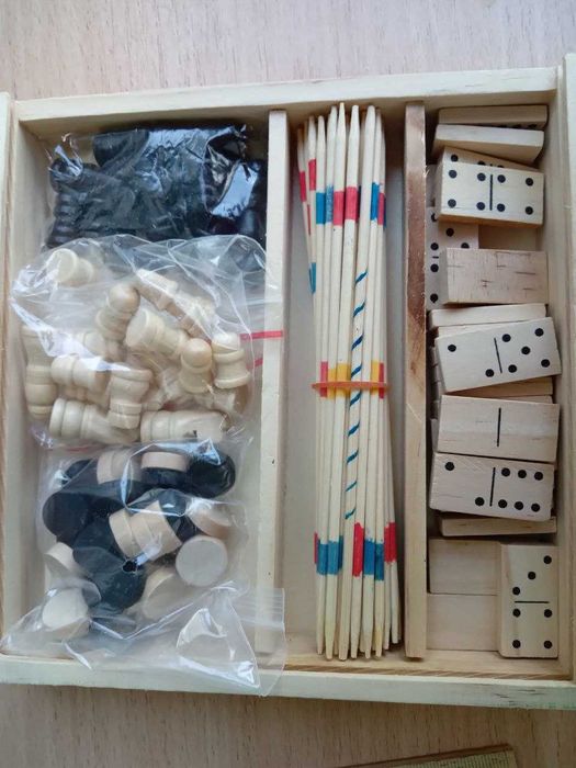 шахмати, шашки доміно та мікадо  4 в 1 дерево