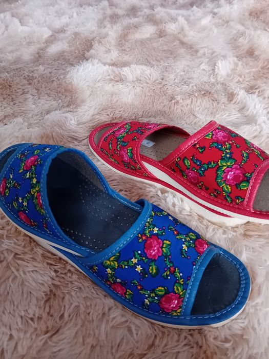 Nowe kapcie damskie 39 skóra