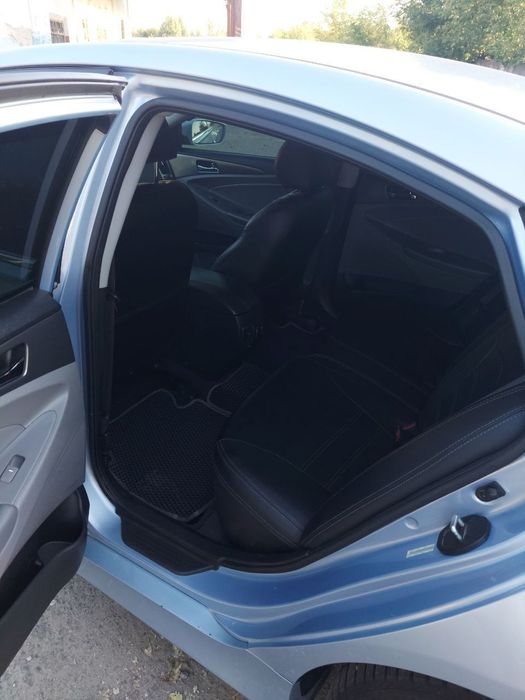 Hyundai sonata hybrid