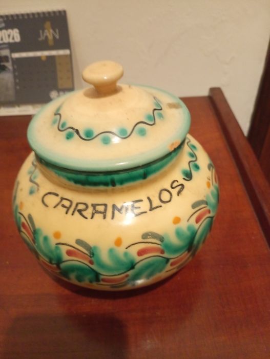 Terrina de cerâmica artesanal - caramelos - antiga	vintage*