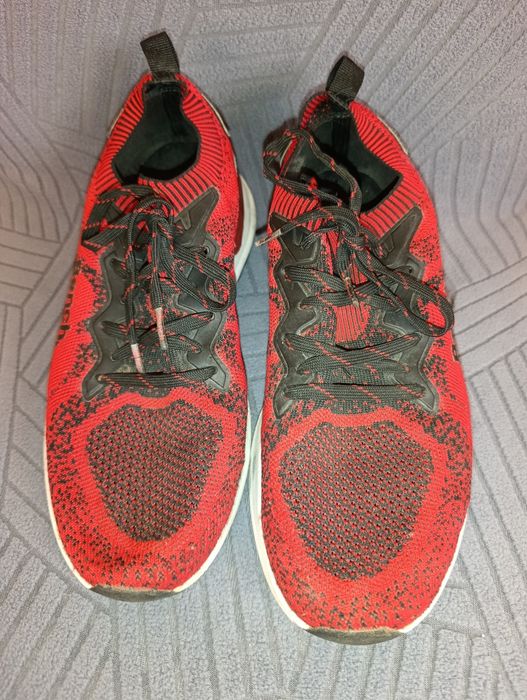 Buty sportowe męskie Bench czerwono-czarne