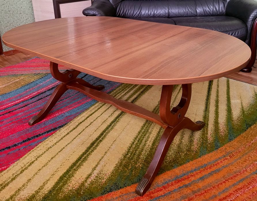 Журнальний столик