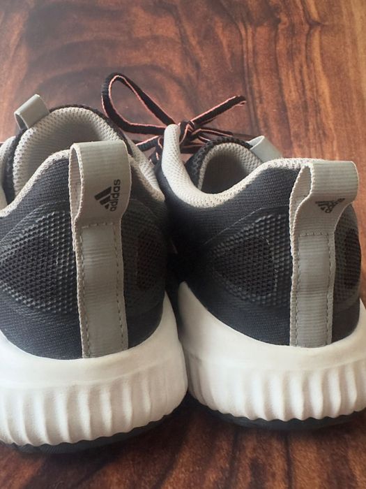 Кросівки Adidas жіночі