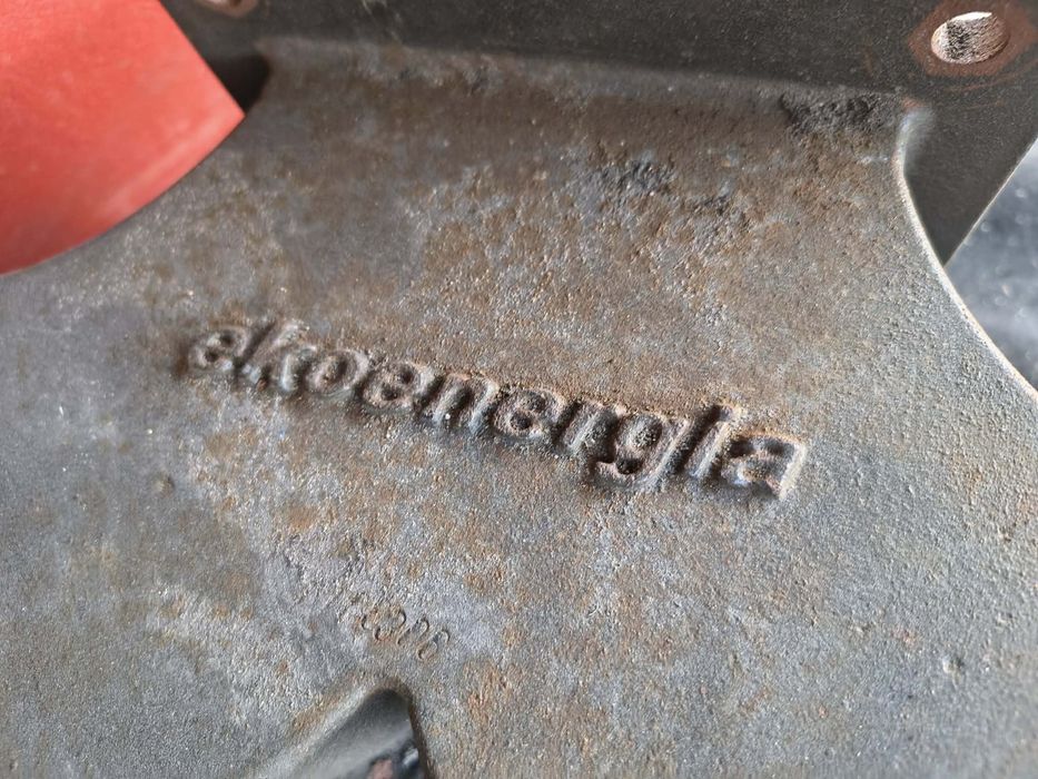 Podajnik ślimakowy do pieca