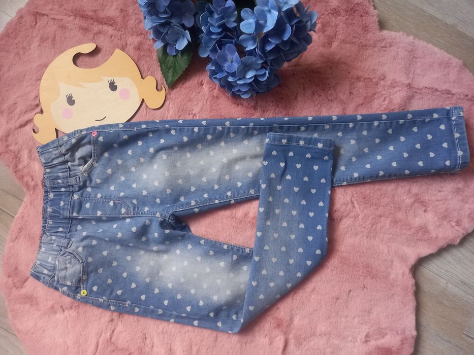 Przepiękne spodnie jeansy serduszka  B&Q Kids roz 6 lat 116 cm