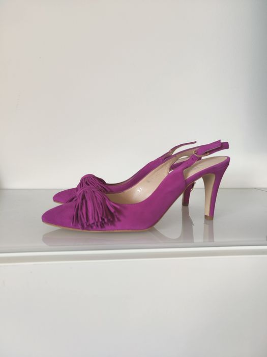 Salto alto novo -  roxo em camurça.