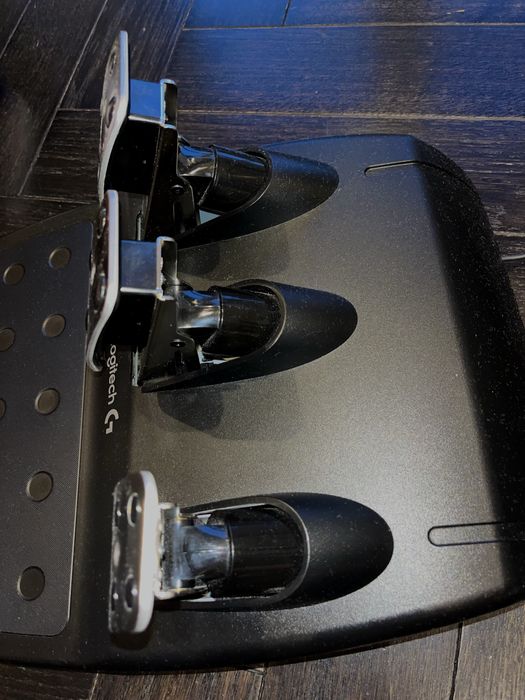 Ігровий руль + педалі logitech g920