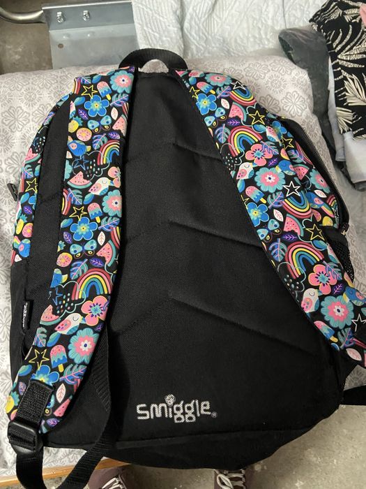 Tres mochilas em bom estado