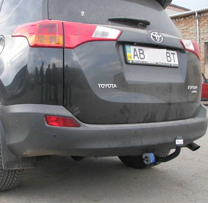 ФАРКОП на Toyota RAV4 (Тойота РАВ 4). Надійний монтаж у штатні місця. Новий!