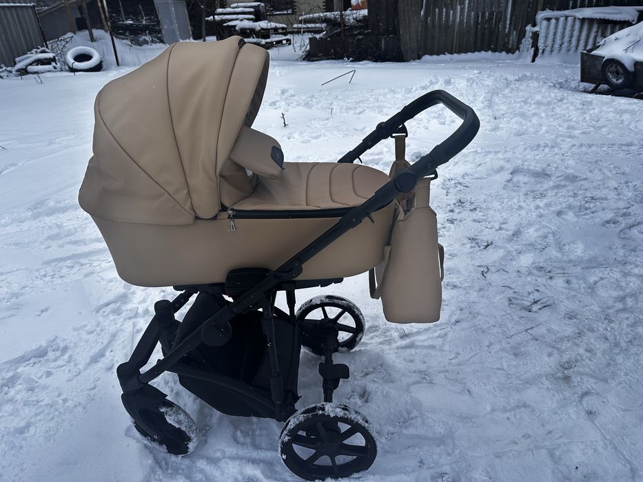Продам гарнку коляску