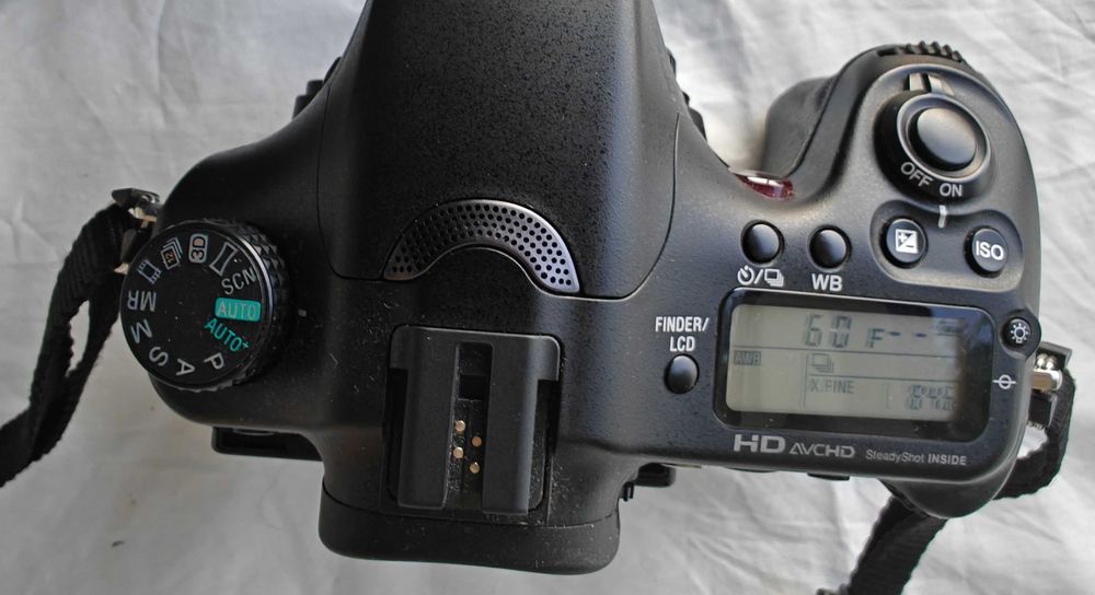 Vendo Máquina fotográfica  Sony Alpha SLT A77