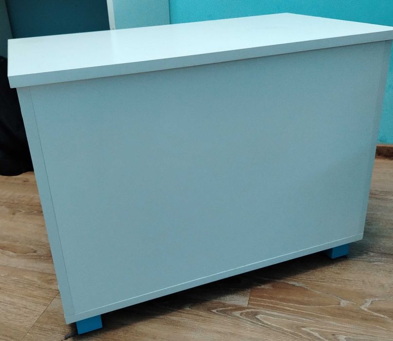 2 Luzka, komoda, schowek, 2 biurka