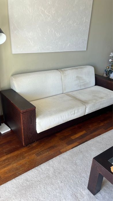 Sofá bege 2 modulos com arrumação