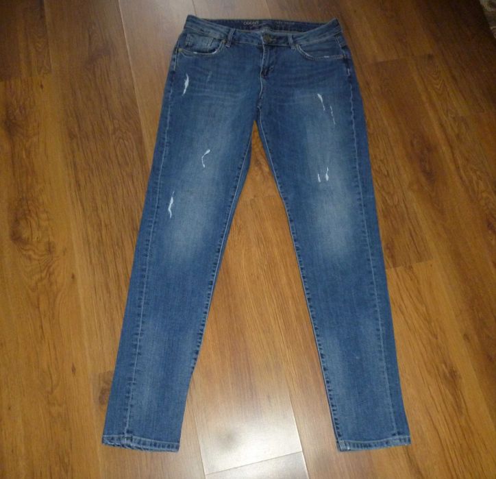 Продам новые женские джинсы  Colins)))