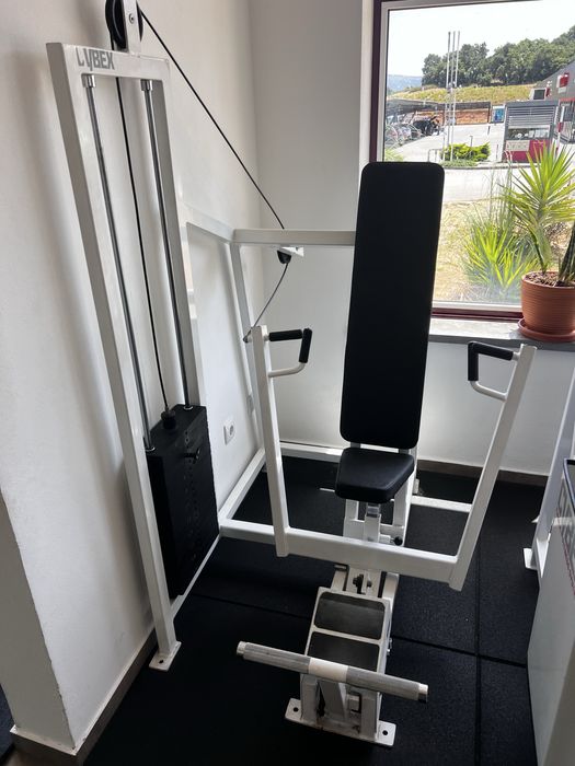Cybex classic chest press
