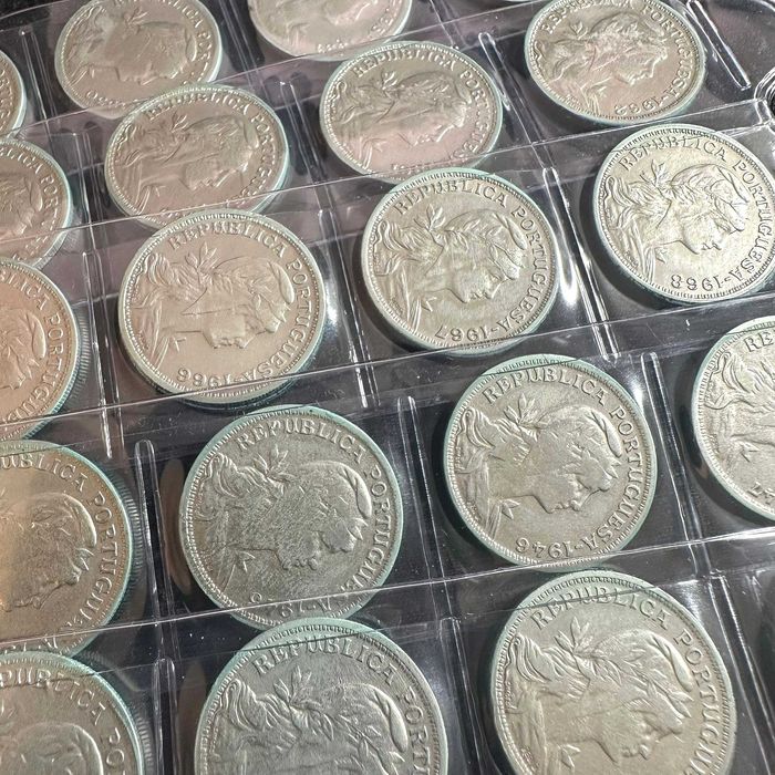 28 Moedas - 50 Centavos - República Portuguesa (Várias Datas/Bom EC)