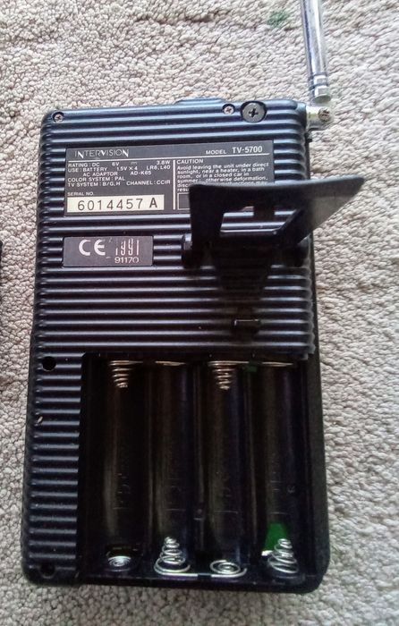 Mini tv portatil intervision 5700