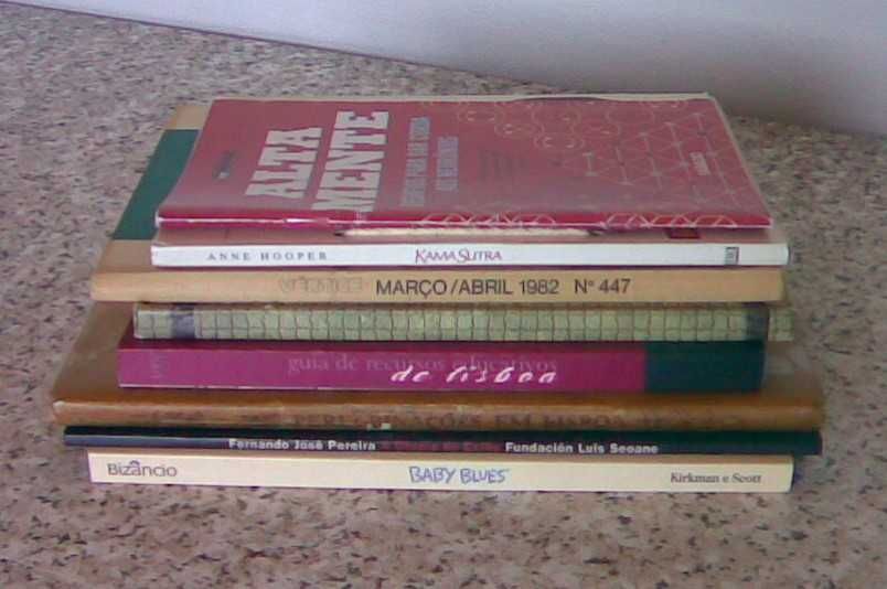 Lote com 90 livros - para desocupar - venda individual