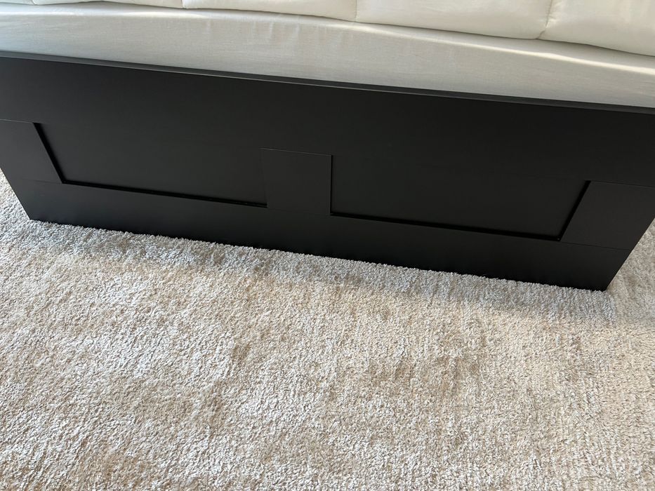 Cama Ikea marca BRIMNES preta