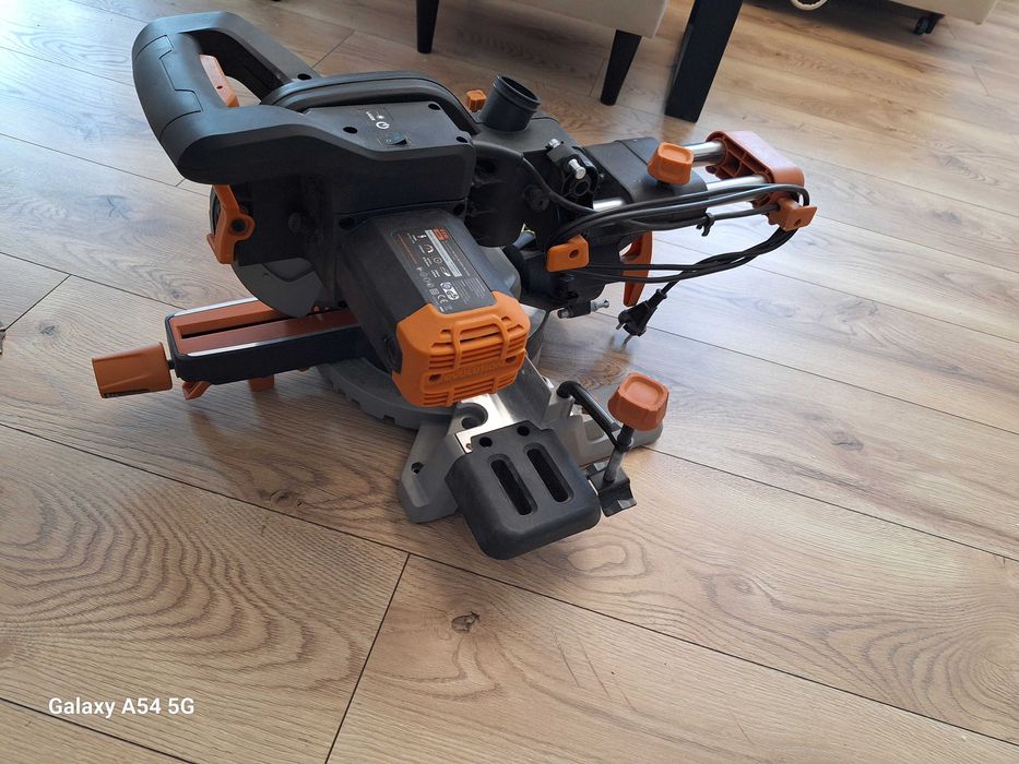 Ukośnica Evolution R210SMS
