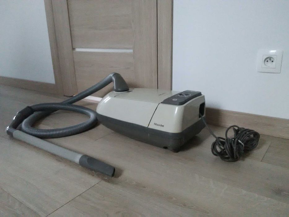 odkurzacz workowy firmy MIELE air clean Made in Germany 250 - 1100 W