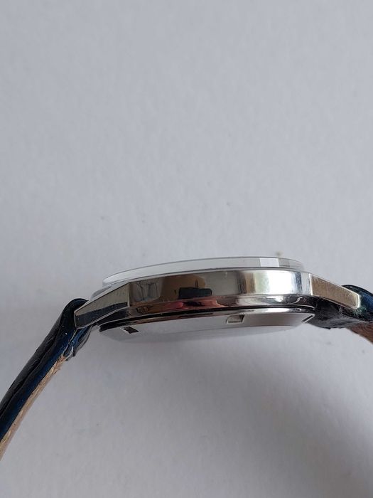 OMEGA Geneve automat