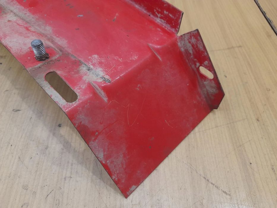 Bouyer 111 Briggs 5Hp Osłona Obudowa Mocowanie