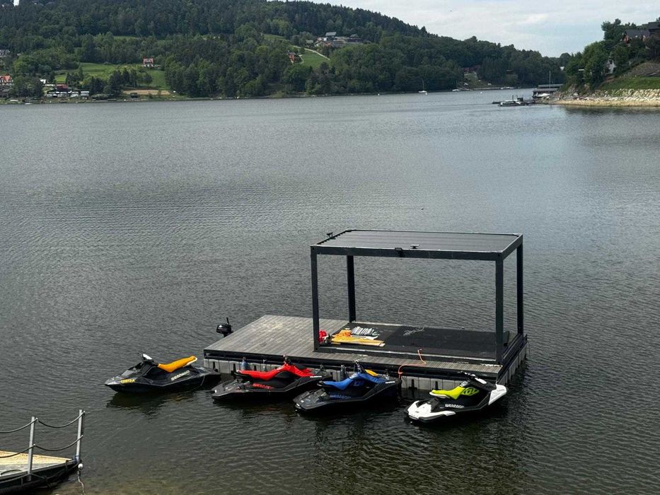 Houseboat Kontener Pływak Pomost Platforma Domek Pływający Camping