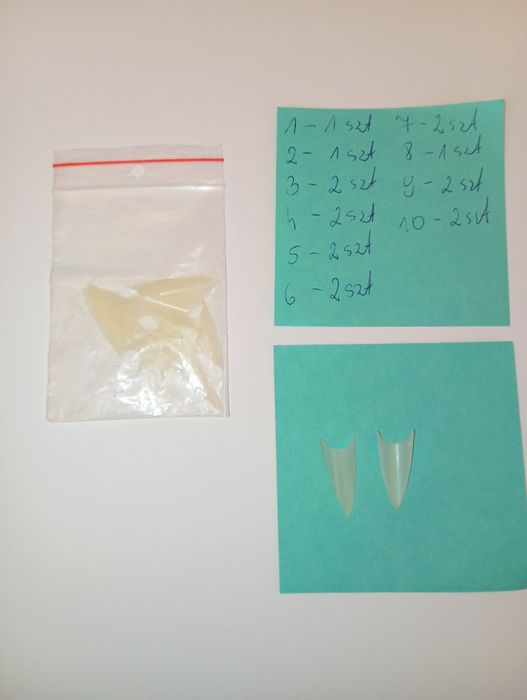 Formy do stylizacji paznokci, 17 szt