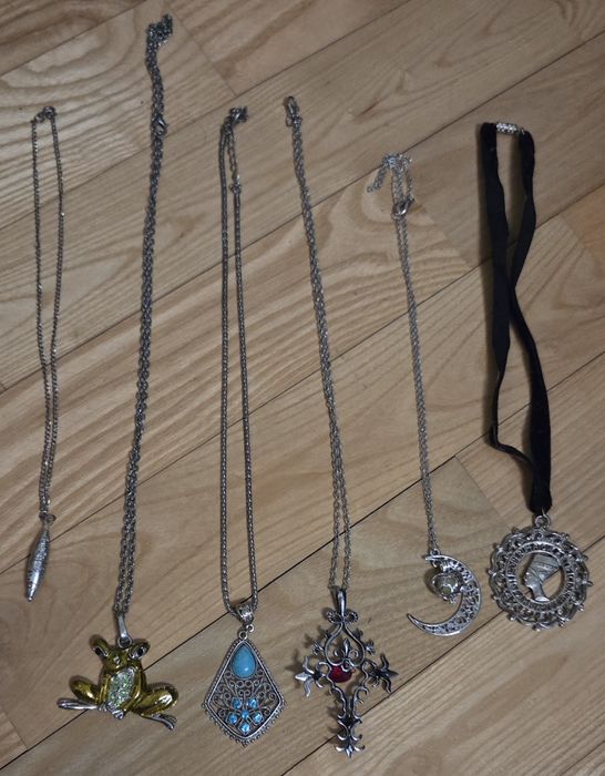 Naszyjnik Księżyc,  Żaba,  Krzyż,