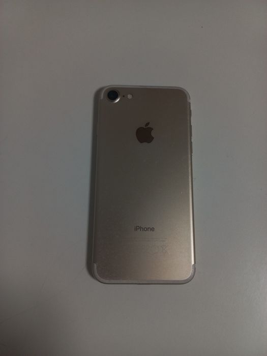 Продам Iphone 7 32gb