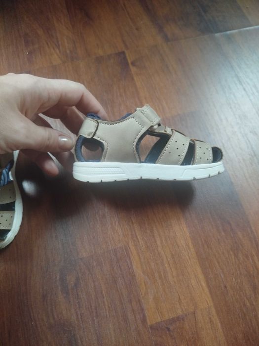 Sandały chłopięce rozm 20