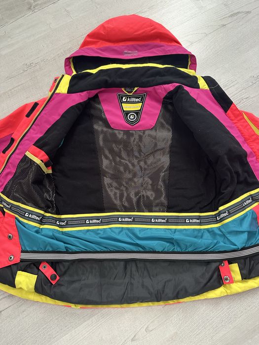 Гірськолижна куртка