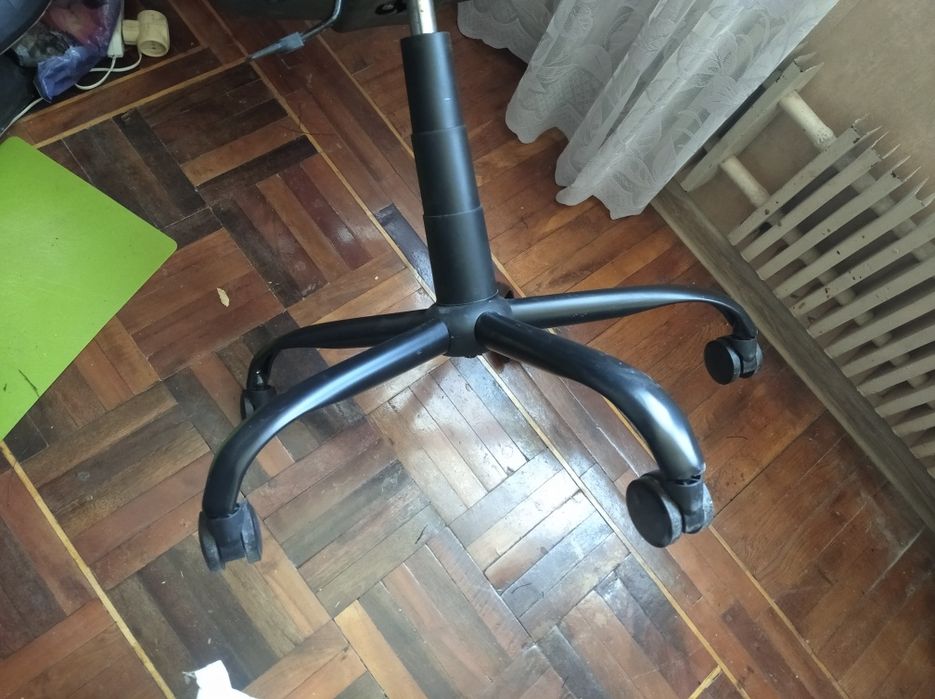 Кресло  компьютерное, поворотное