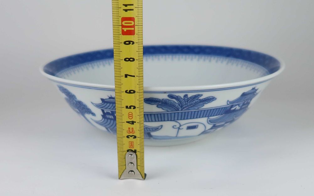 Taça em porcelana da China Cantão