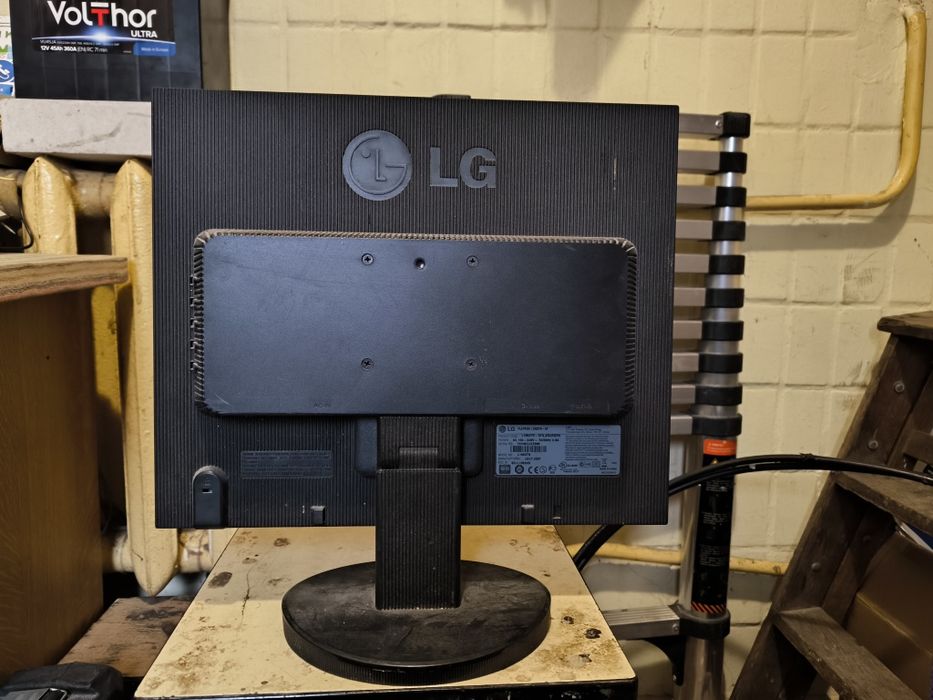 монітор lg l1953ts