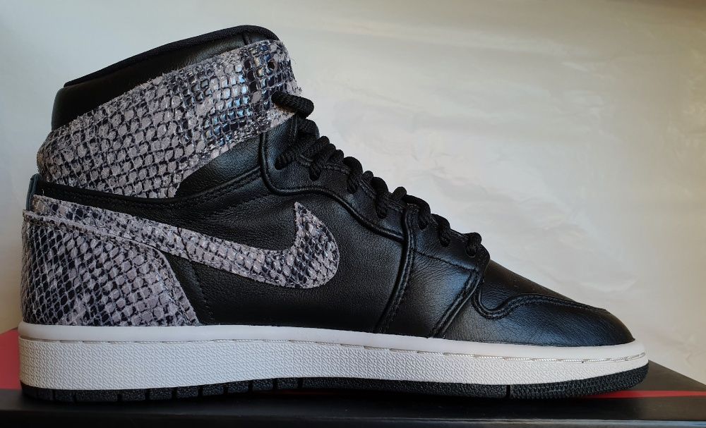 WMNS Nike Air Jordan 1 High Black Snake 2018 8US/39EUR/25CM