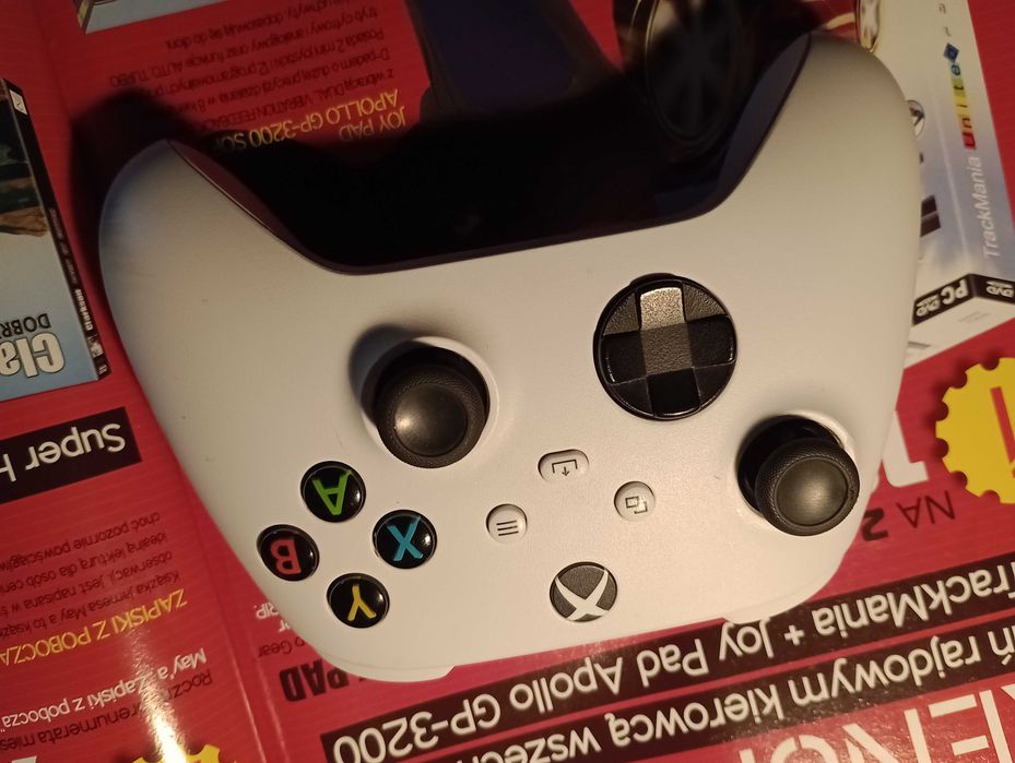 Pady do XBOX , biały Xbox Wireless Controller