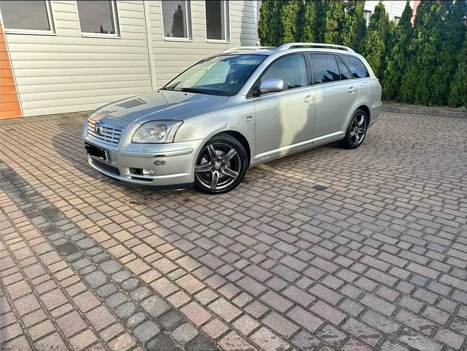 2004 Toyota Avensis 2.0 дизель 4d4. Тільки для діючих військових ЗСУ
