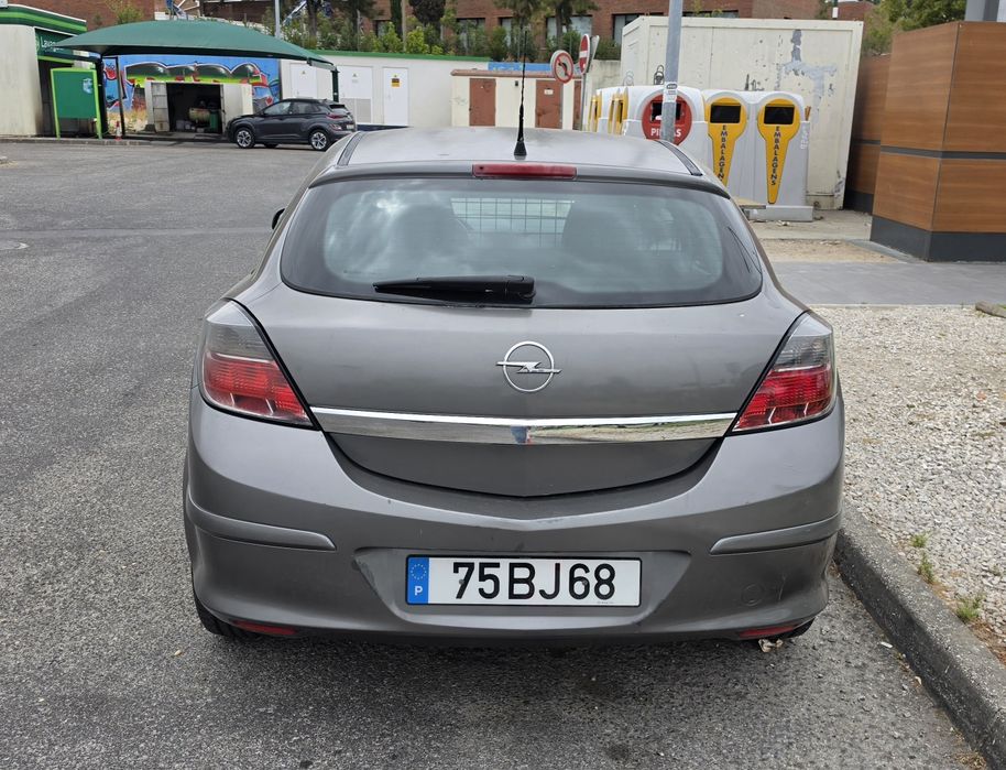 Opel Astra comercial