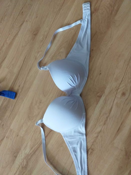 Biustonosze NOWE 90 C