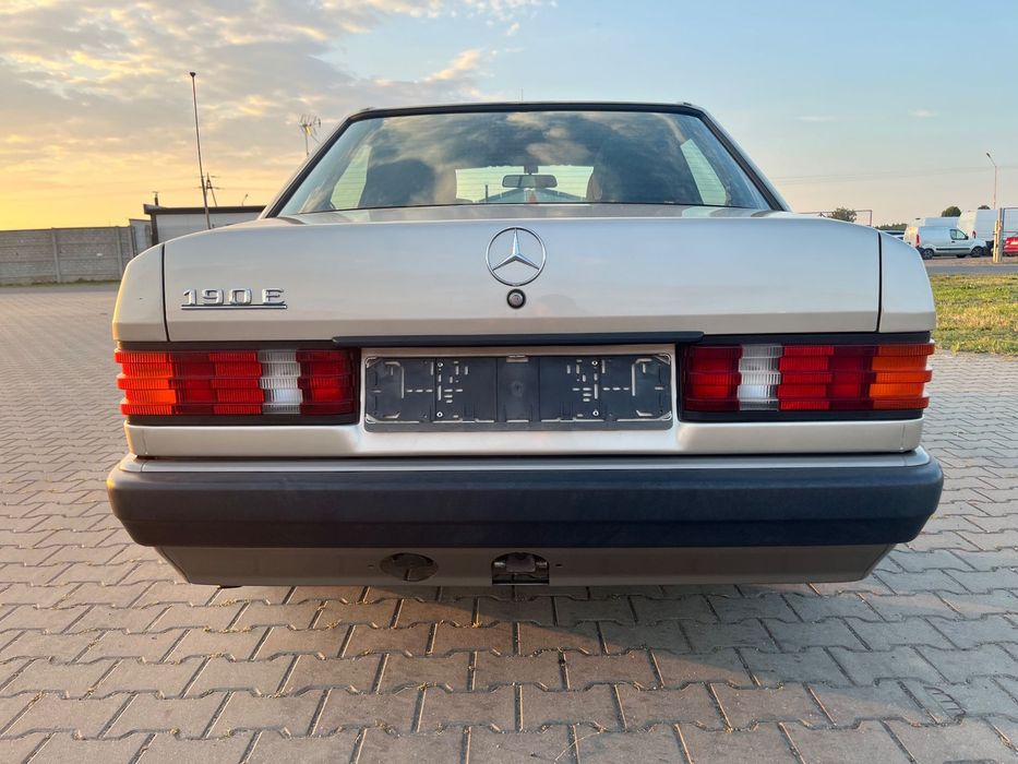 Mercedes-Benz W201 (190) 190E W201 2.0 Benzyna Manual Oryginał Niemcy DE Webasto Szyberdach