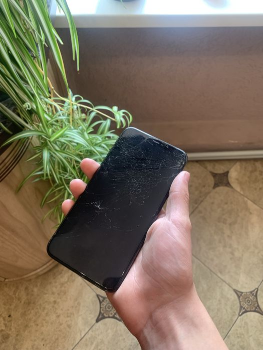 Продам iPhone 11 Pro Max 64GB