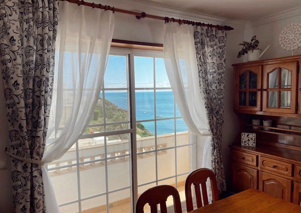 Apartamento com Vista Mar na Praia do Burgau