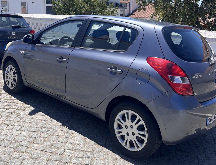 A nice hyundai i20